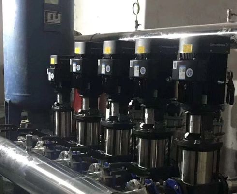 變頻恒壓供水設備如何解決學(xué)校二次供水問(wèn)題？